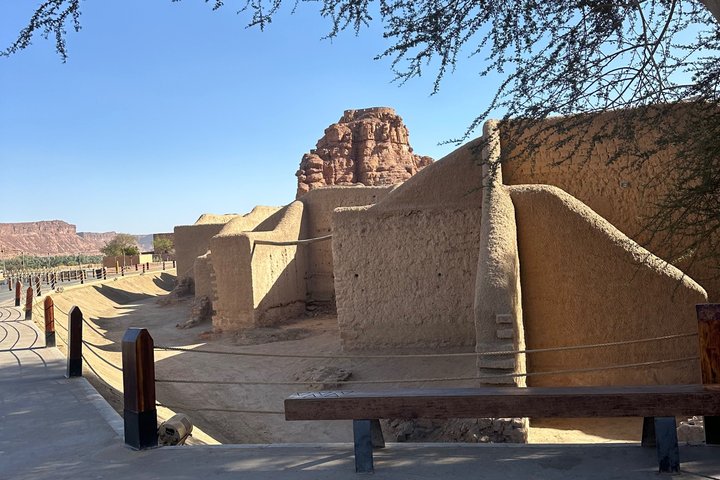 AlUla wonders: Hegra , Elephant rock , Old town , harrat
