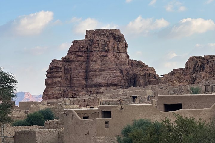AlUla wonders: Hegra , Elephant rock , Old town , harrat