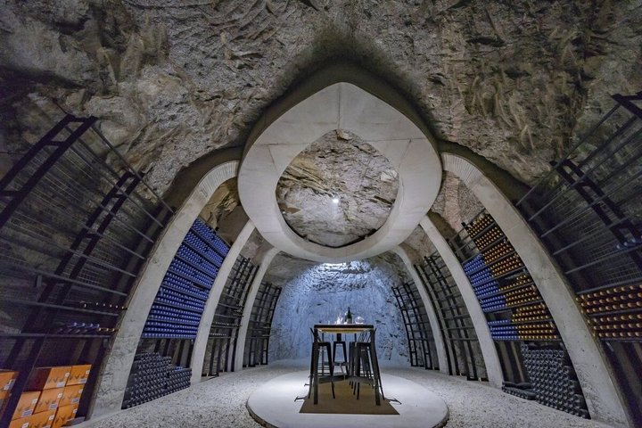 Tour Wineries From the Grape to the Cup