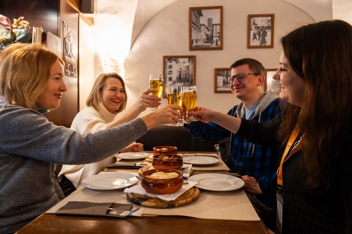 Bergamo Small-Group Full Meal Food Tour with Do Eat Better