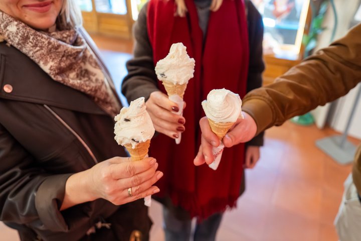 Bergamo Small-Group Full Meal Food Tour with Do Eat Better