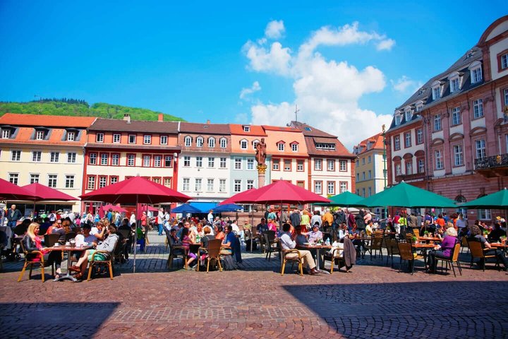 Hello Heidelberg: Private 2-Hour Intro City Walk with Local Guide
