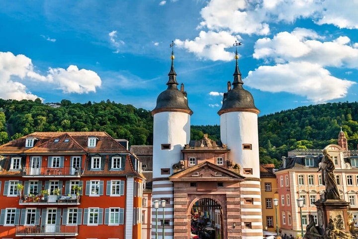 Hello Heidelberg: Private 2-Hour Intro City Walk with Local Guide