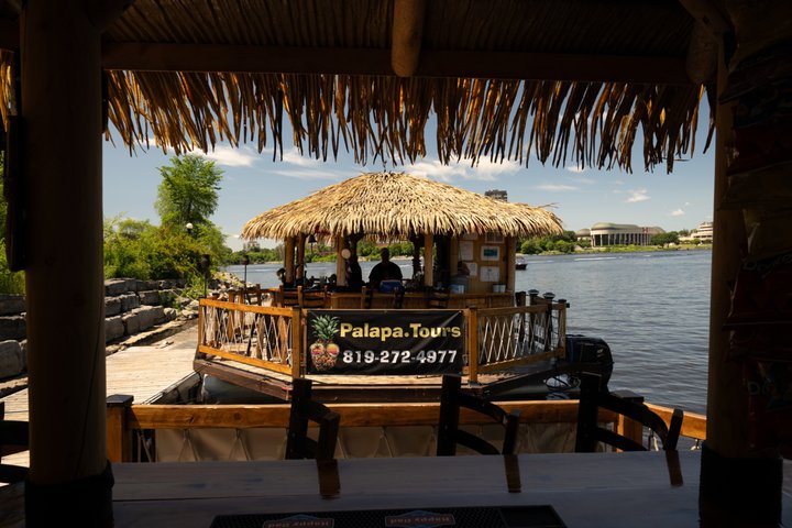 Lilo Floating Tiki Bar on the Ottawa River (Gatineau Pickup)