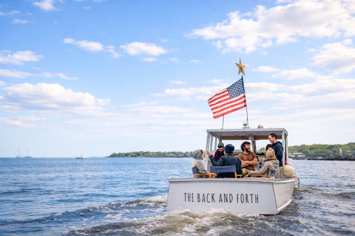 Belfast Bay Cruise with Lobster Rolls Small Group Experience