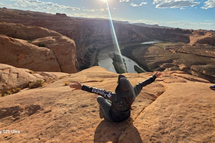 YOU-DRIVE UTV Hell's Revenge 4x4 Off Roading Tour from Moab