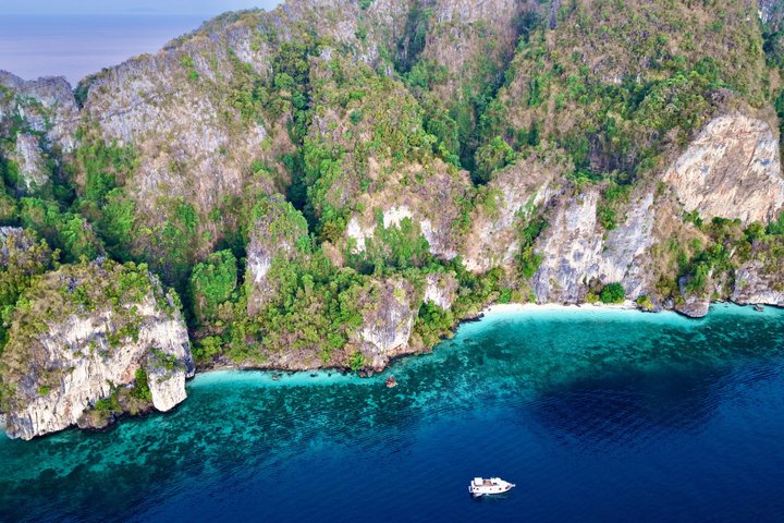 Phi Phi, Maya Bay & Khai Islands Speedboat Tour from Phuket