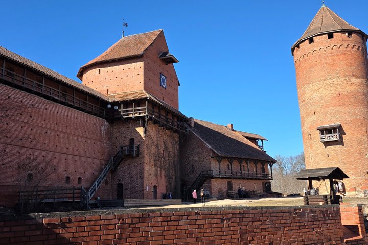 Turaida and Sigulda Day Trip with Local Guide from Riga