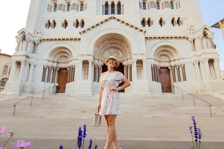 Waterfront and Old Town Private Photoshoot in Monaco