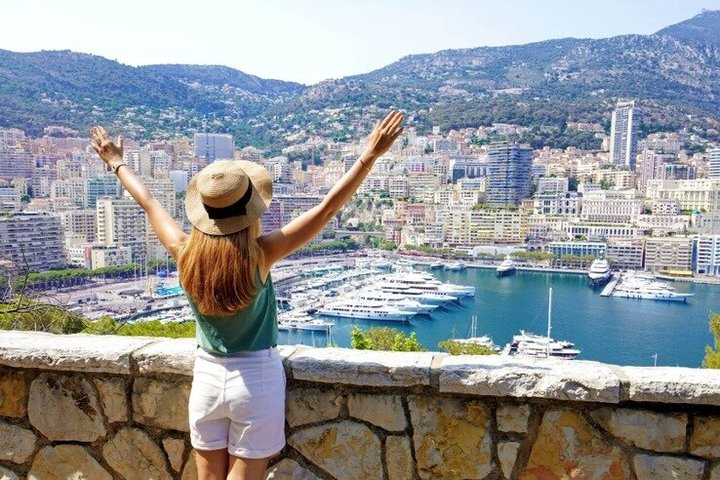 Waterfront and Old Town Private Photoshoot in Monaco