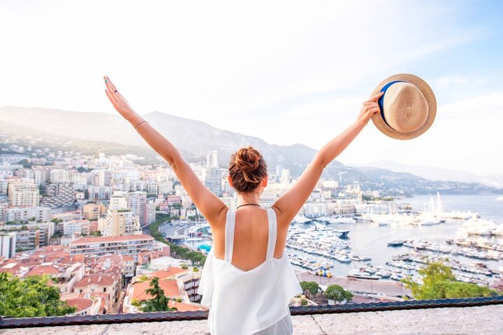 Waterfront and Old Town Private Photoshoot in Monaco