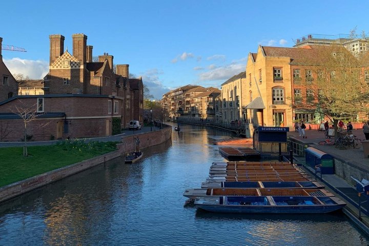 Cambridge University Walking Tour