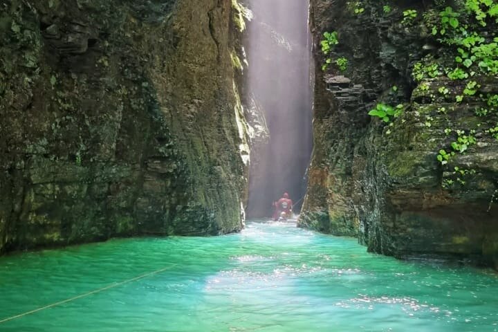 La Leona Waterfall Adventure Hike & Hidden Cave Experience