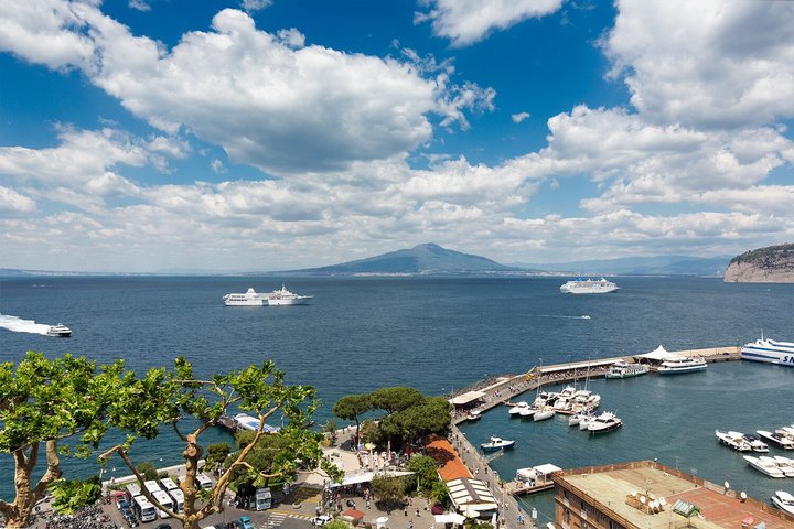Pompeii, Sorrento & Amalfi Coast Day Trip from Rome