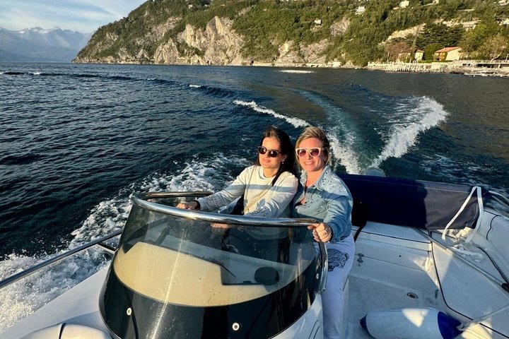 Lake Como License Free Boat Rental Departing from Varenna