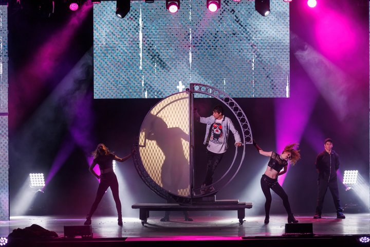 Reza Edge of Illusion Show in Branson