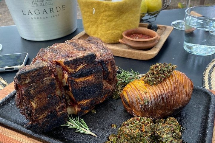 Private Mendoza WineTour: 3 Premium Wineries Michelin-Guide Lunch