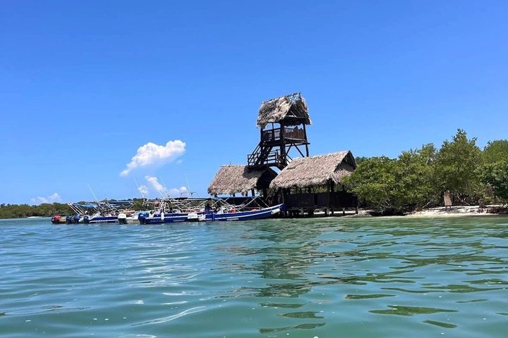 3 Islands tour Holbox . (Yalahau and more)