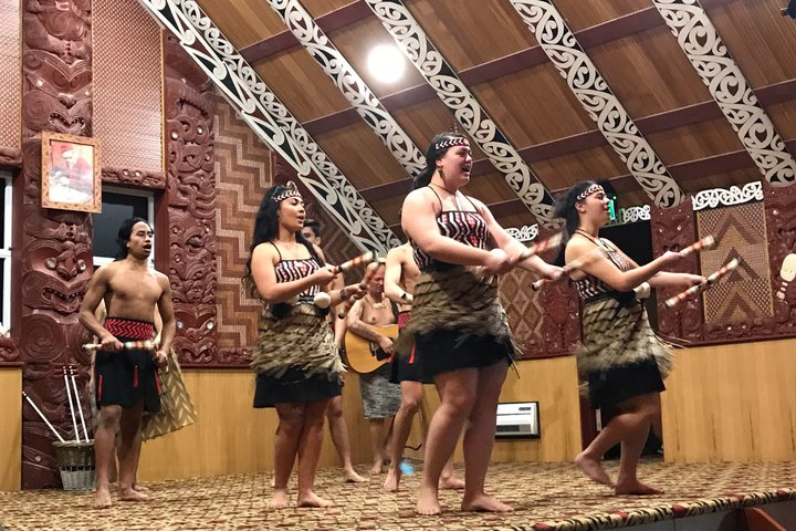 Rotorua Cultural and Geothermal Wonderland Tour – Depart Tauranga