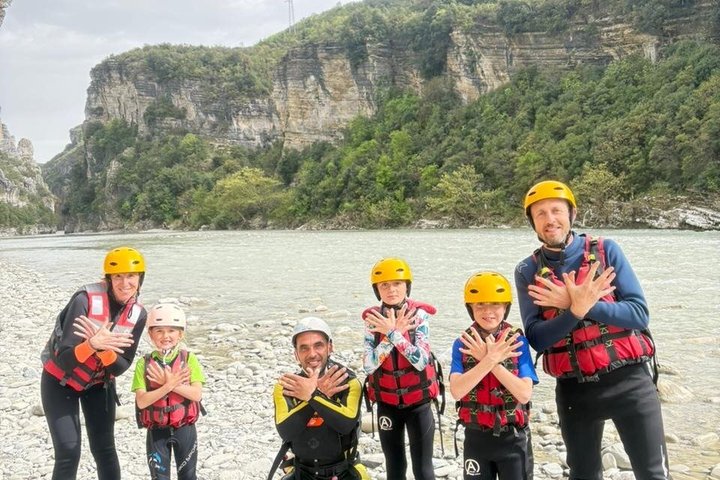 Osum Canyon Rafting & River Tubing
