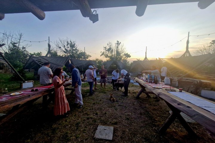 Golden Hour Guided Tour: Histria Citadel & Local Wine Tasting