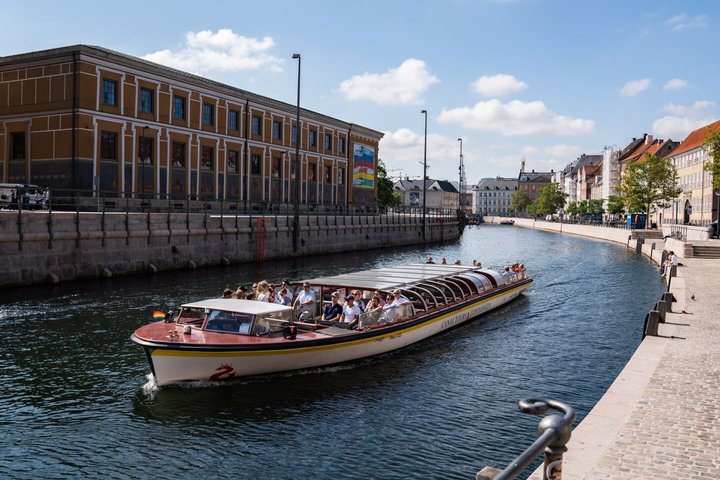 Copenhagen Classic Canal Tour & The Harbour