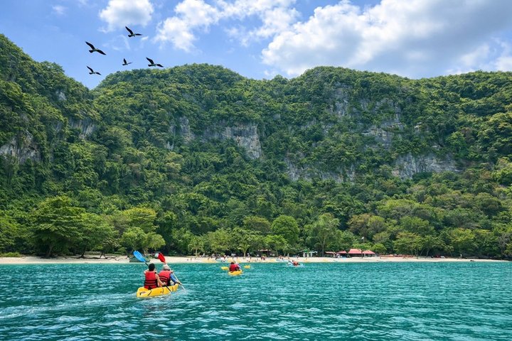 Koh Samui: Angthong National Marine Park 42-Island Speedboat Tour