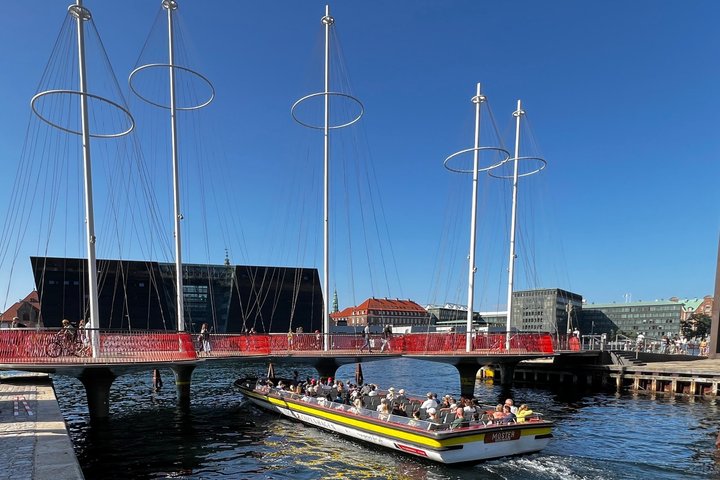Copenhagen Classic Canal Tour & The Harbour