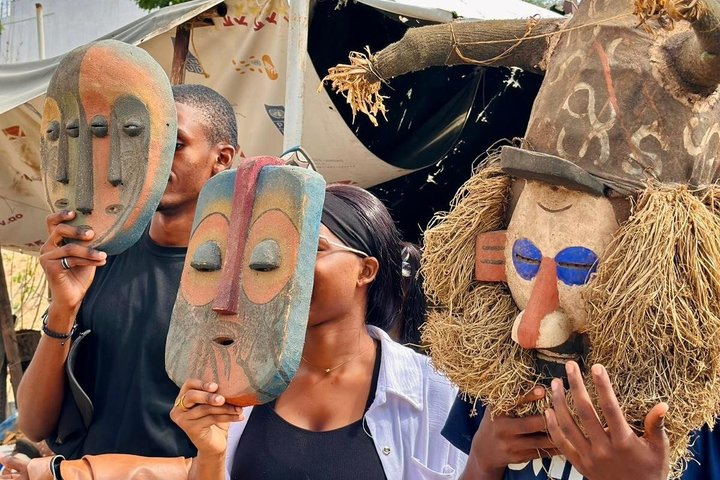 Essence of Luanda: Be a True Mwangolé