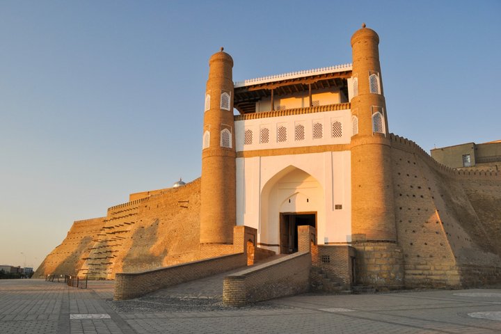 2 Days Bullet Train Tour from Tashkent in Samarkand and Bukhara