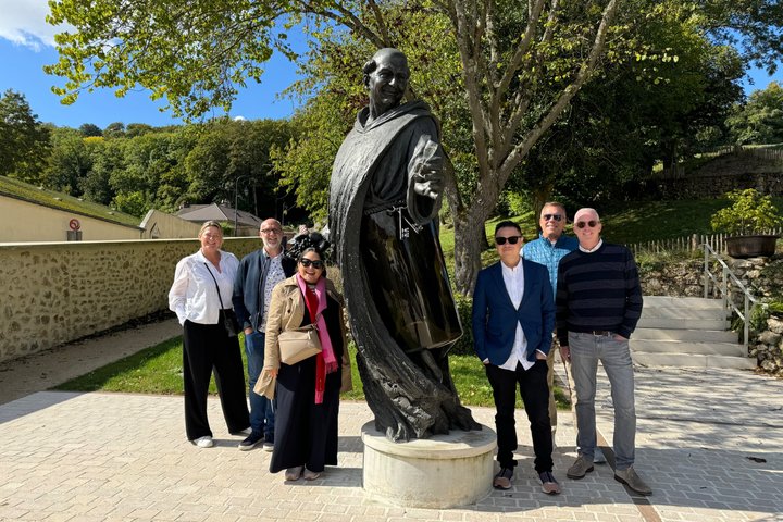 Exclusive Champagne Cellars & Dom Perignon Vineyards tour - Reims