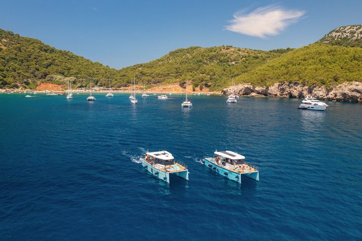 Small Group Blue Cave & Elaphiti Islands Boat Tour from Dubrovnik