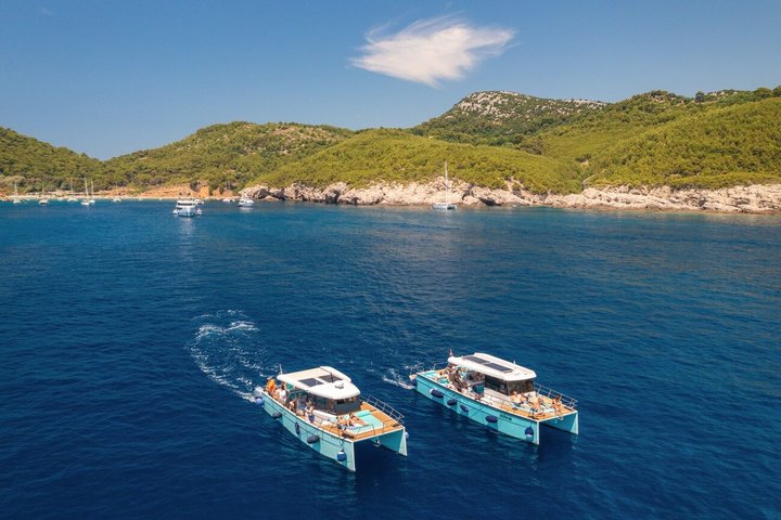 Small Group Blue Cave & Elaphiti Islands Boat Tour from Dubrovnik