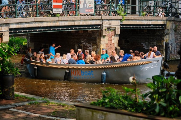Utrecht Open Boat Canal Cruise with Drink Option