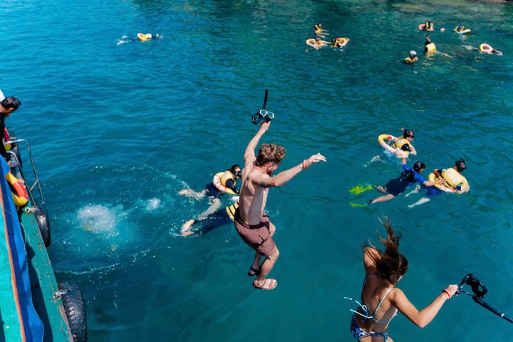 Nha Trang Full Day Snorkeling Tour with Water Slide