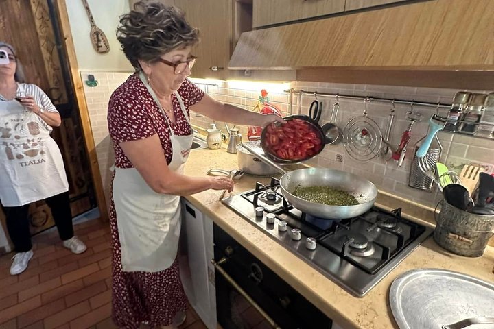 Lucca Farmhouse Cooking Class or Traditional Tuscan Meal