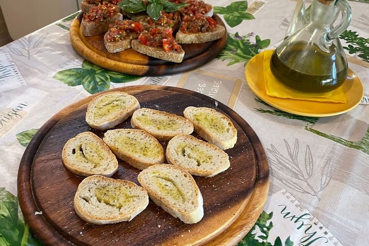 Lucca Farmhouse Cooking Class or Traditional Tuscan Meal