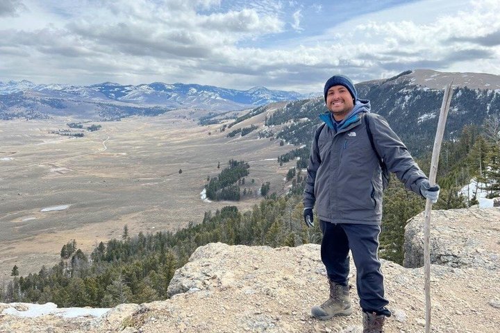 Private Yellowstone Lower Loop Sites & Wildlife Tour from Bozeman