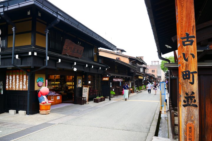 [One-day bus tour departing from Kanazawa Station] Shirakawa-go/Takayama tour platinum route bus tour