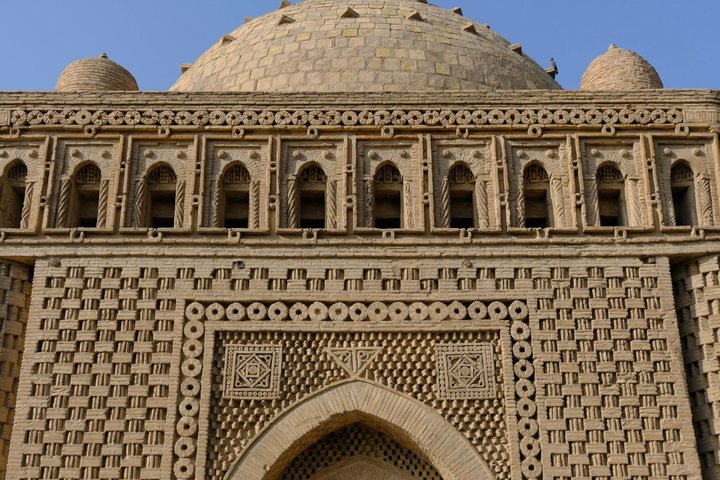 Uzbekistan 4 Days Private Tour Tashkent-Bukhara-Samarkand-Tashkent bullet train