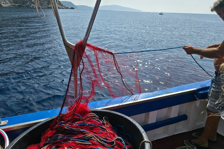 Fishing on the Island of Elba with aperitif and dinner on board