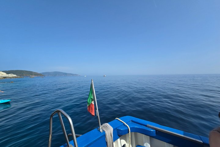 Fishing on the Island of Elba with aperitif and dinner on board