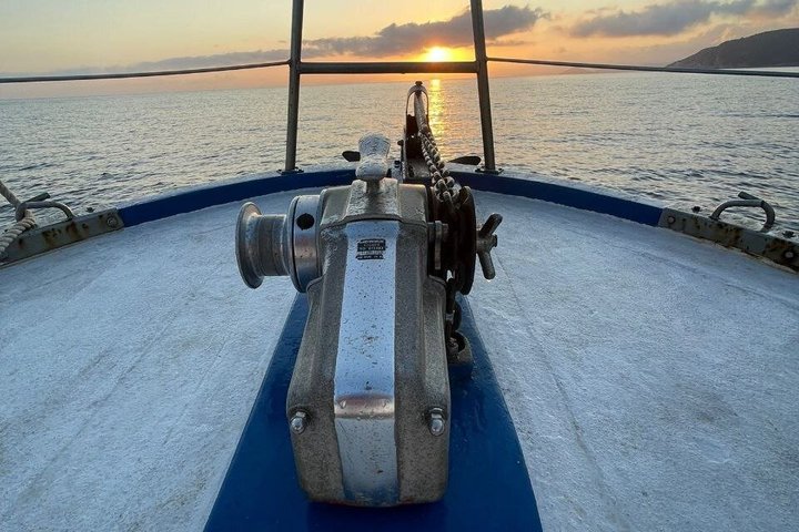 Fishing on the Island of Elba with aperitif and dinner on board