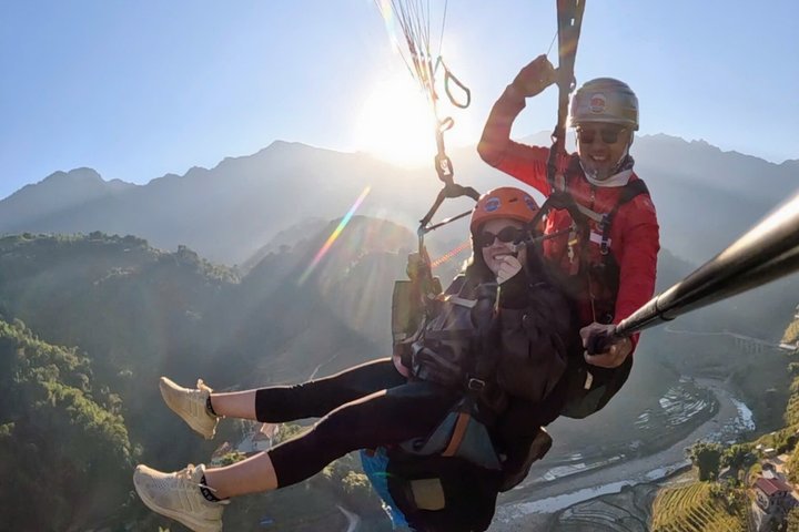 90-Min Daily Sapa Paragliding Tour – Hotel Transfer Included