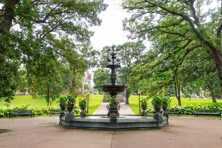 Saint Paul City Tour 2 Hour Sightseeing Experience