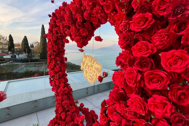 Romantic Marriage Proposal Experience in Lake Garda