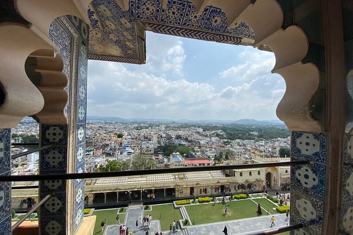 City Palace Museum with Licensed Guide & Entry Tickets