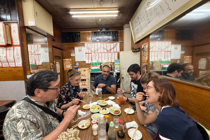 Osaka Bar Hopping Experience in Kyobashi