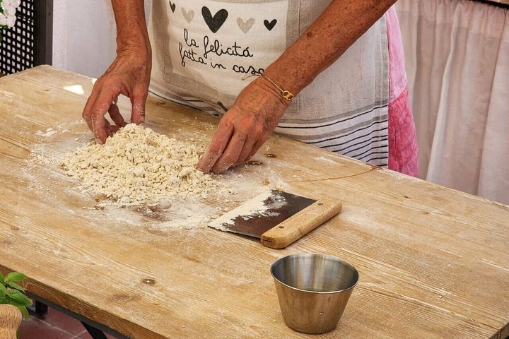 Rooftop Cooking Class in Genoa: Pesto, Fresh Pasta & Wine
