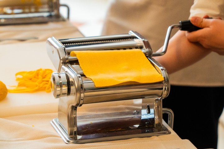 Lecce Ravioli Fettuccine Tiramisu Class with Fine Wine